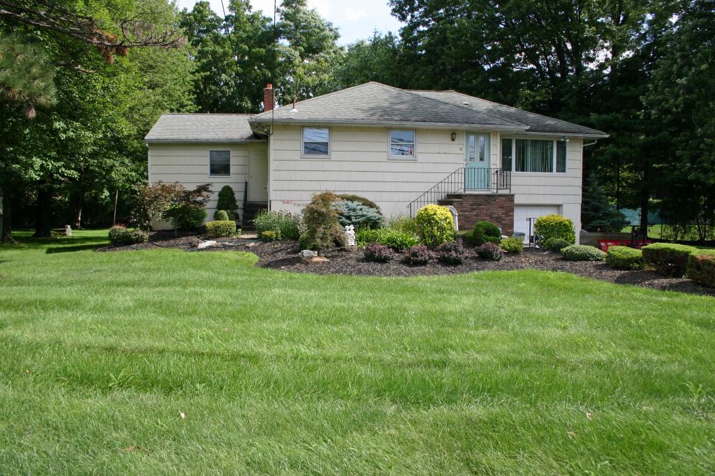 MLS #/Web ID: 2705723