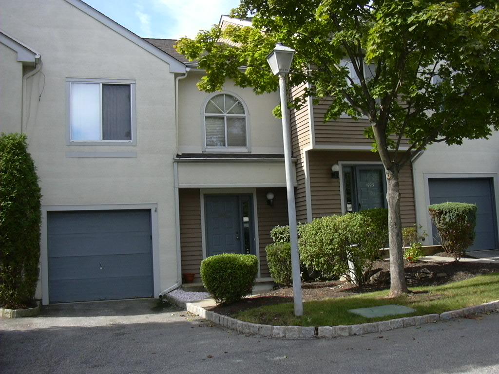 1002 PARK PL