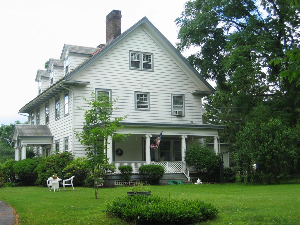 MLS #/Web ID: 2716323