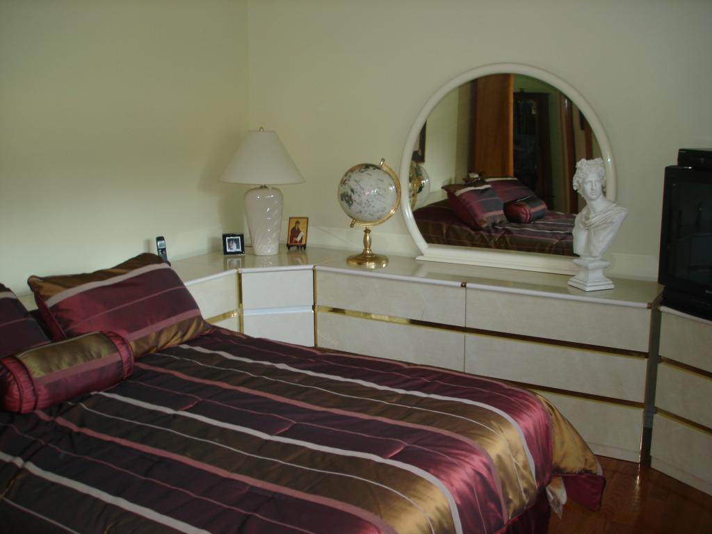MLS #/Web ID: 2718323