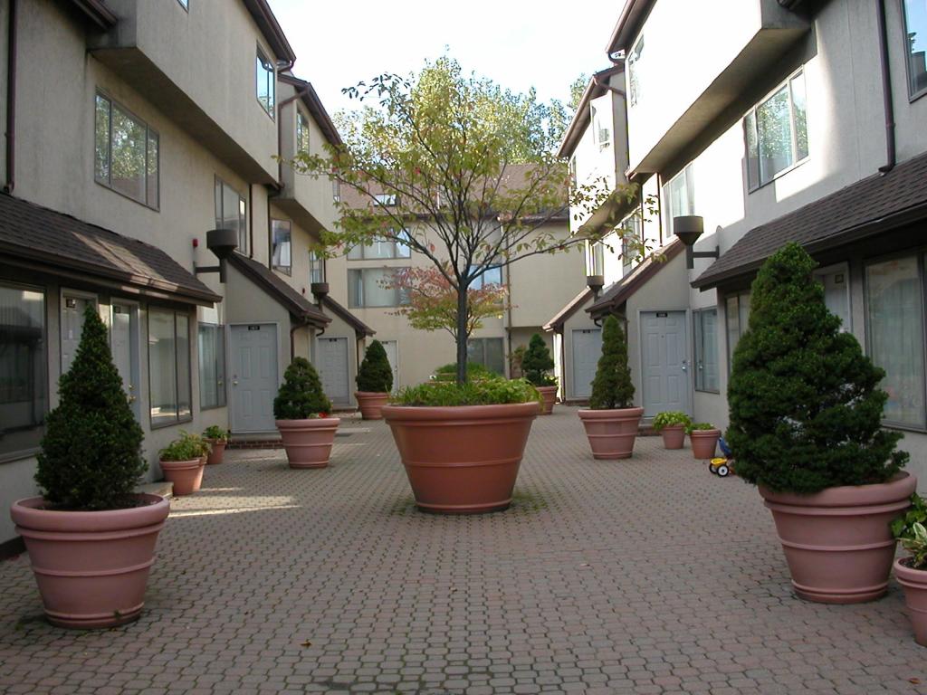 MLS #/Web ID: 2721923