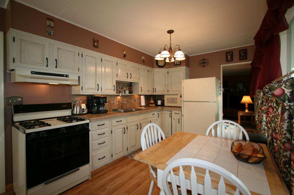 607 LYNDA RD