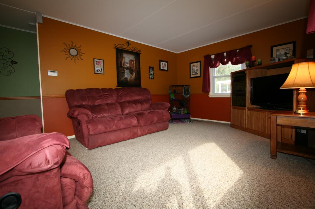 607 LYNDA RD