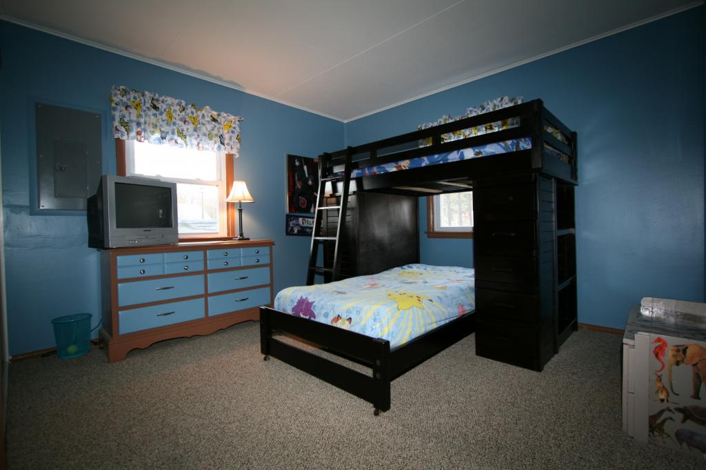 607 LYNDA RD