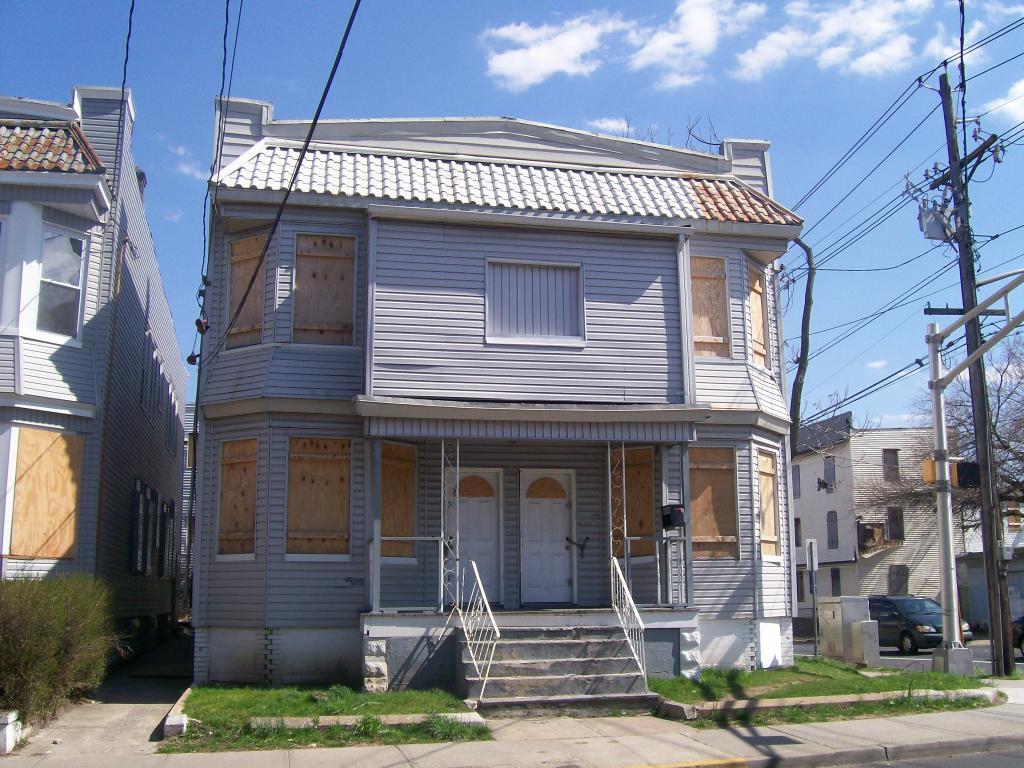 MLS #/Web ID: 2670424