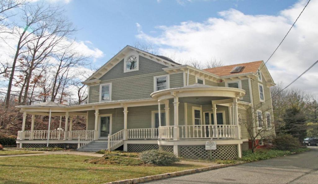 24 Washington Ave