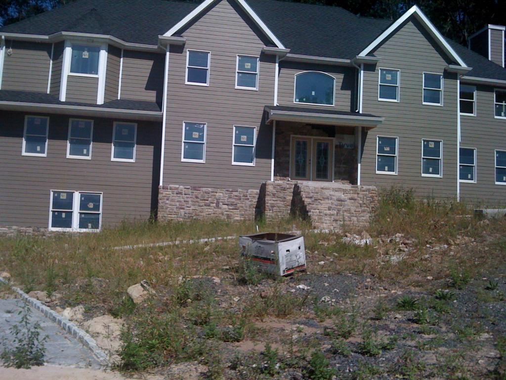 MLS #/Web ID: 2711624
