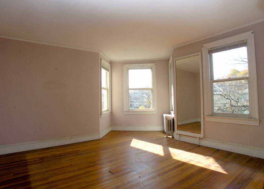 261 SPEEDWELL AVE