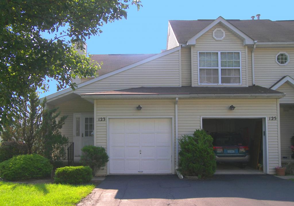 MLS #/Web ID: 2664725