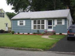 11 ROOSEVELT AVE
