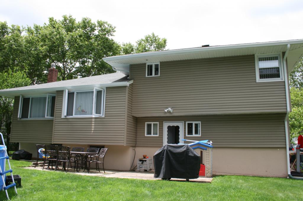 MLS #/Web ID: 2692325