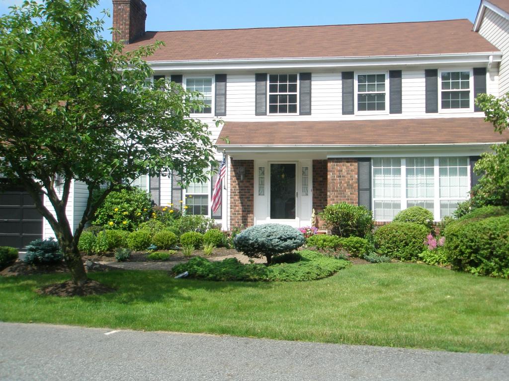2 Clearwater Dr