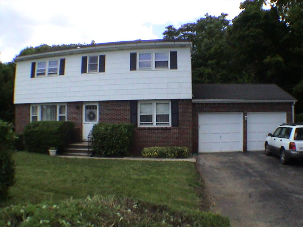 230 MAIN ST