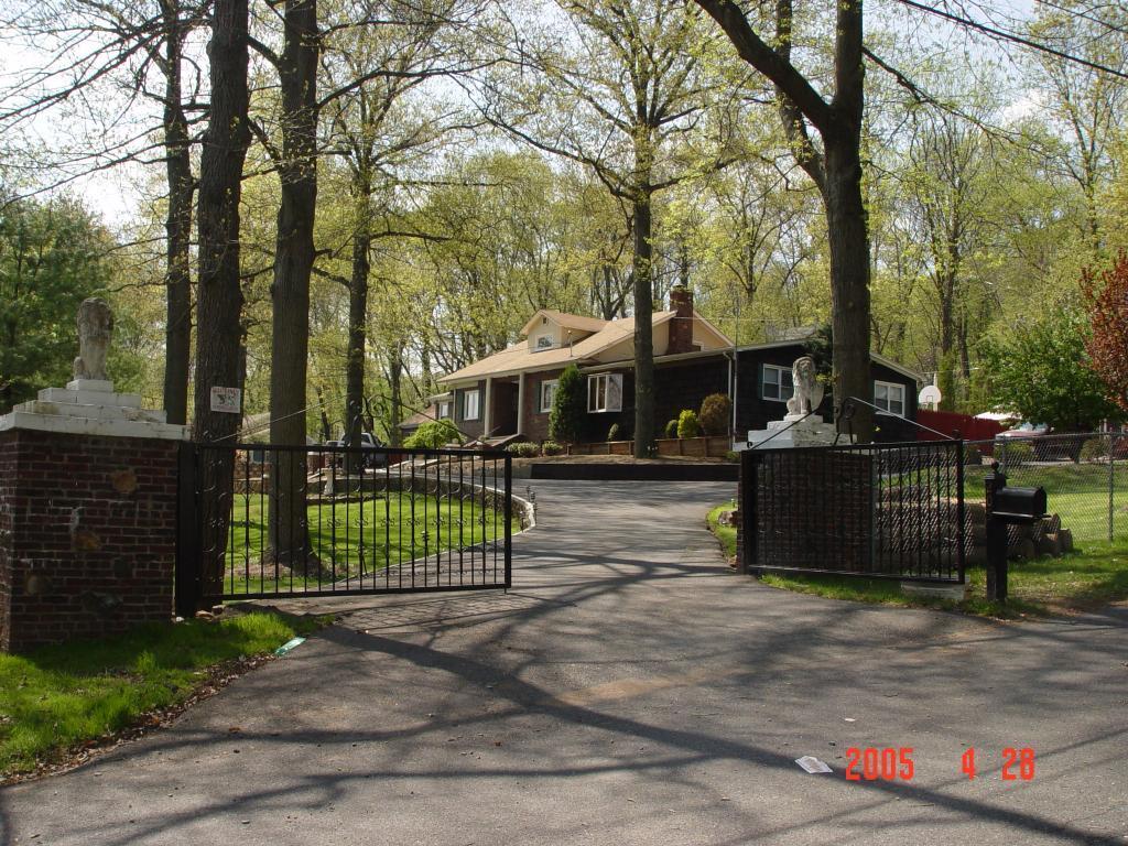 MLS #/Web ID: 2707525