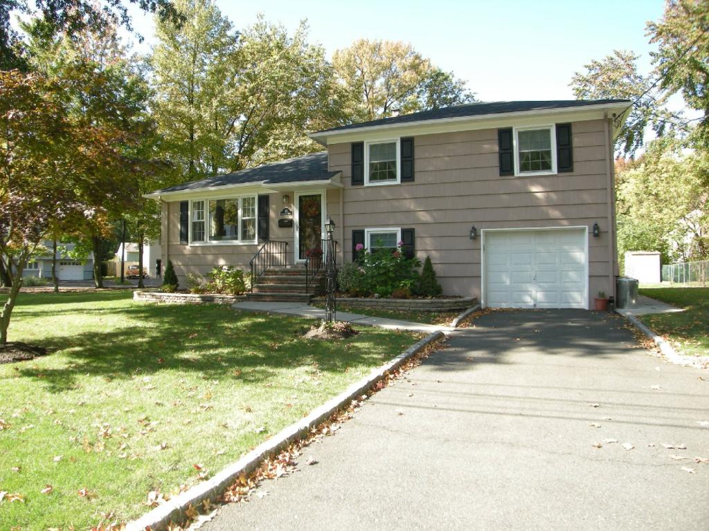 101 GLENWOOD RD