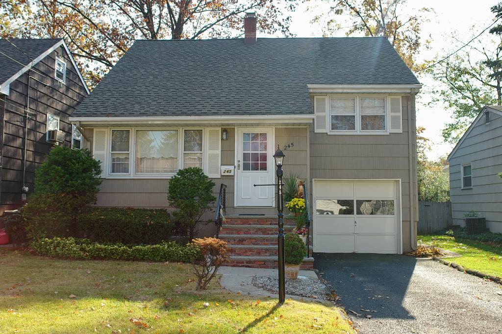 245 MYRTLE AVE