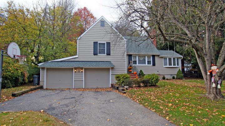 MLS #/Web ID: 2725725
