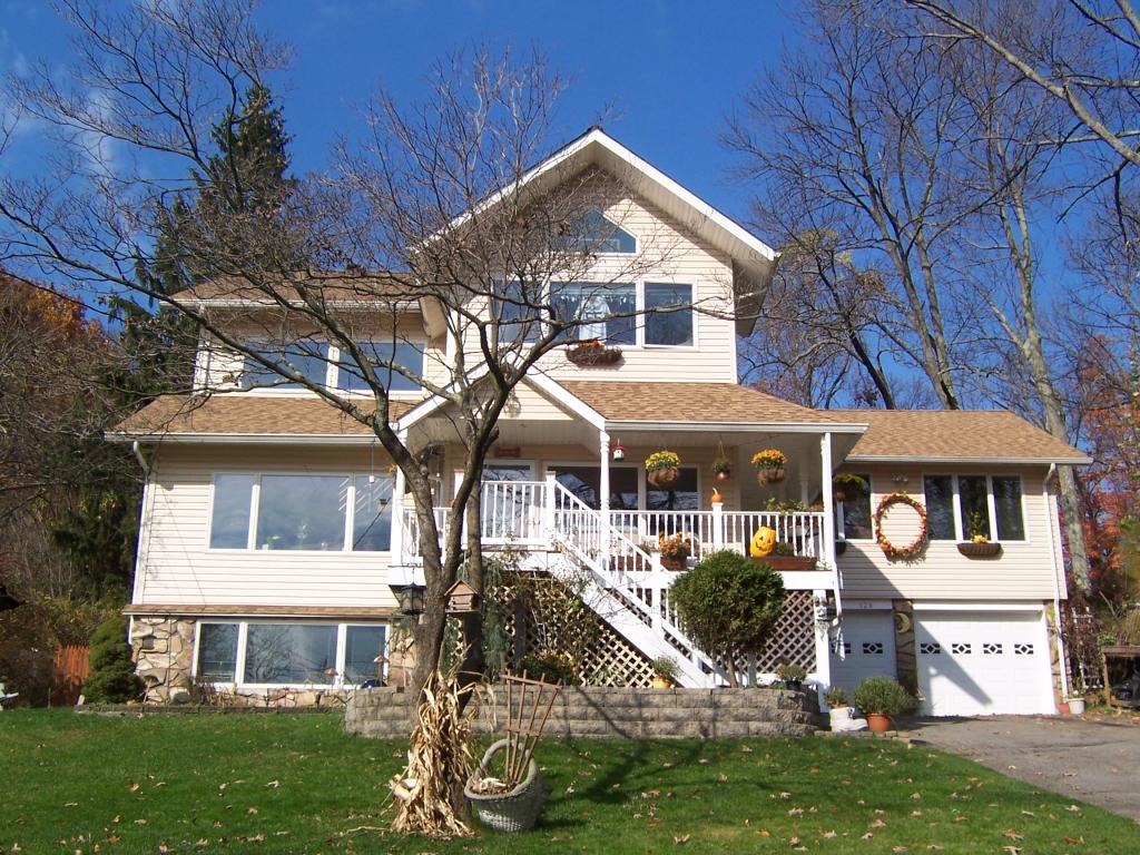 MLS #/Web ID: 2727125