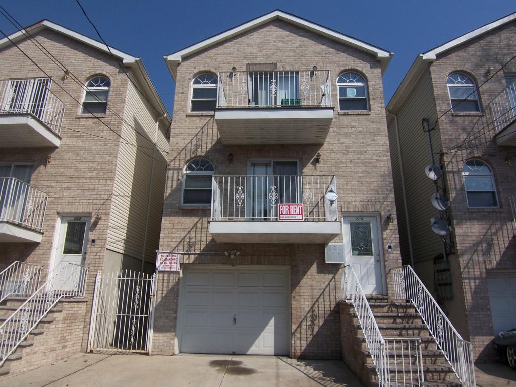 MLS #/Web ID: 2666826