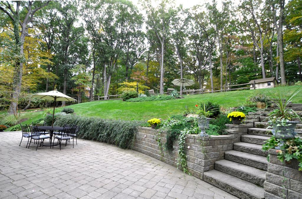 MLS #/Web ID: 2722826
