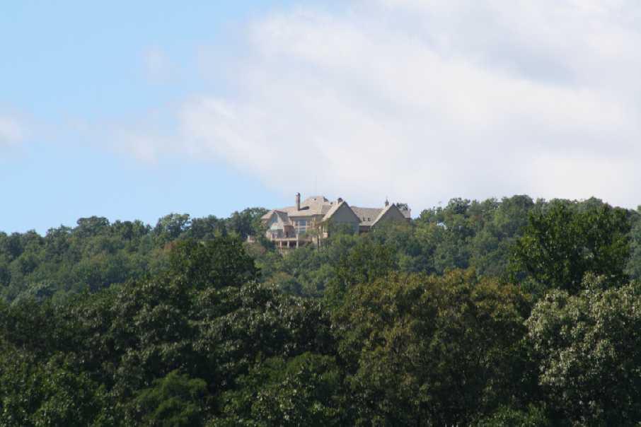 MLS #/Web ID: 2723526