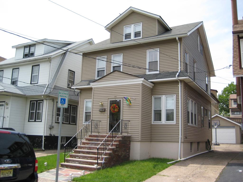 MLS #/Web ID: 2727526