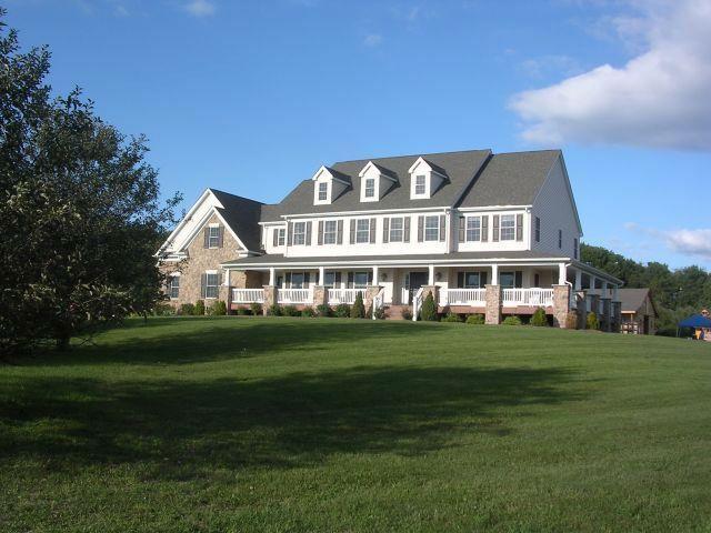 MLS #/Web ID: 2611927