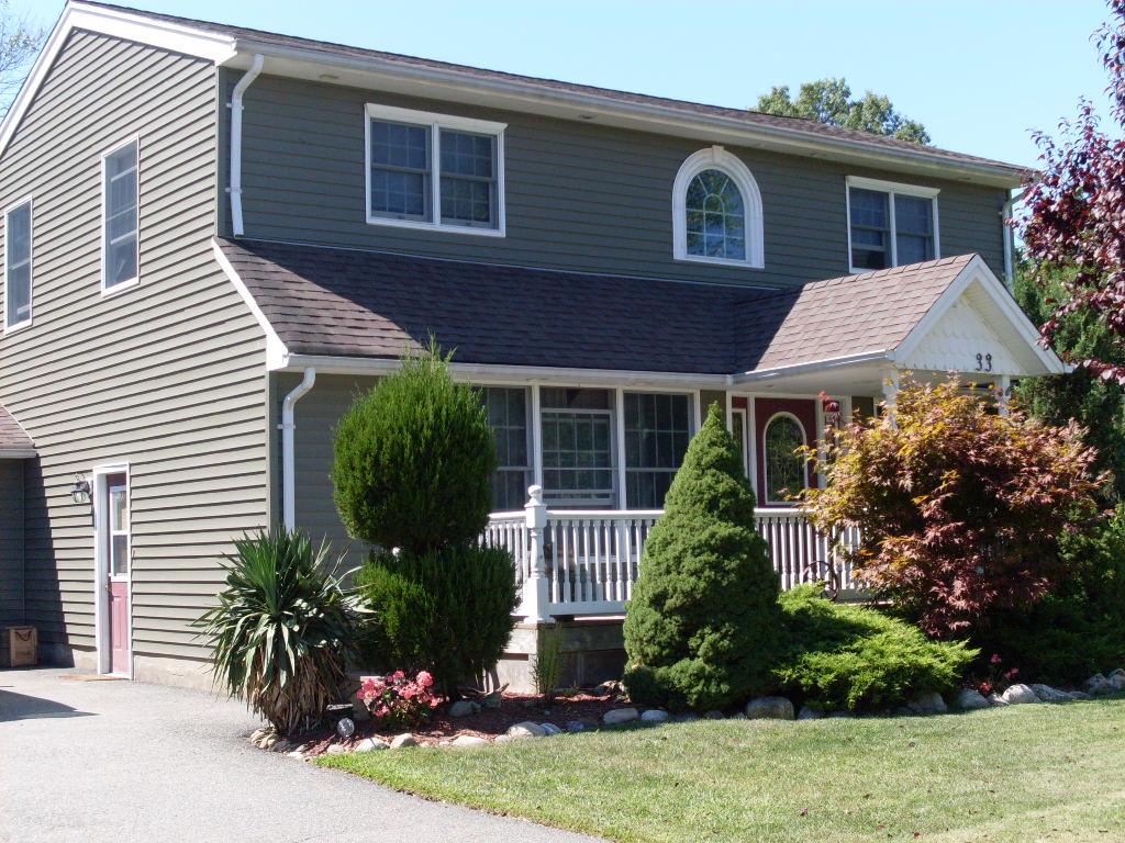 33 Cottage Place