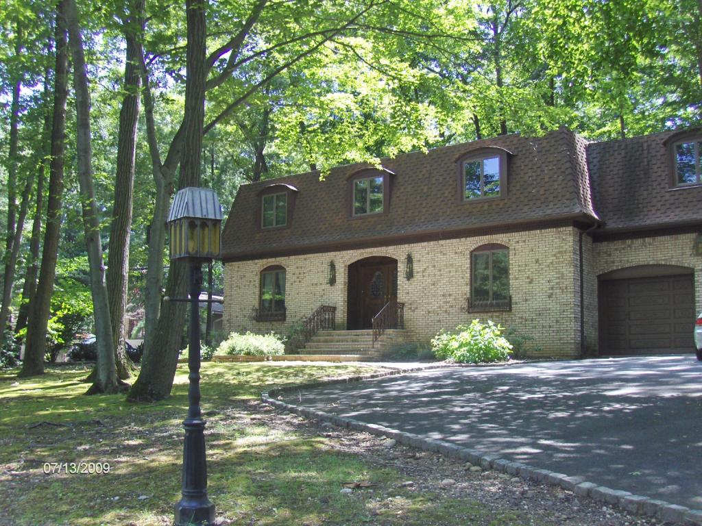 MLS #/Web ID: 2699327