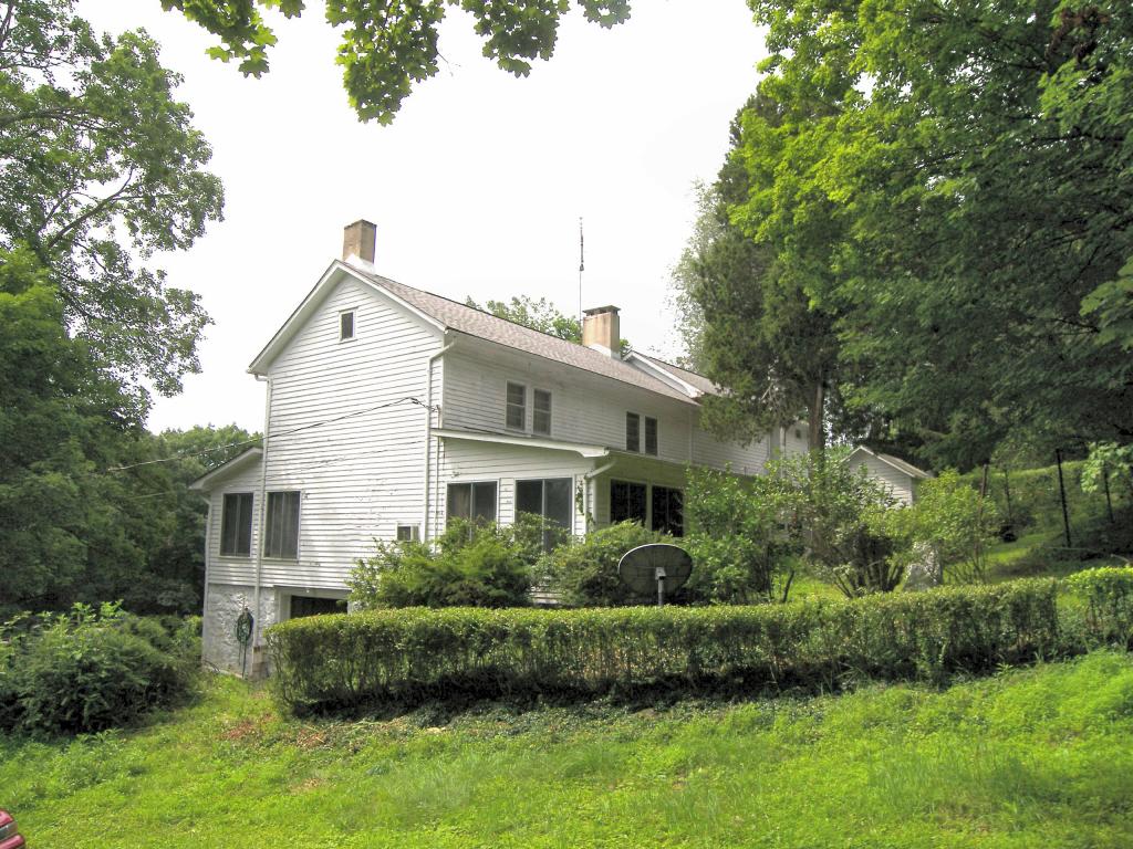 MLS #/Web ID: 2700127