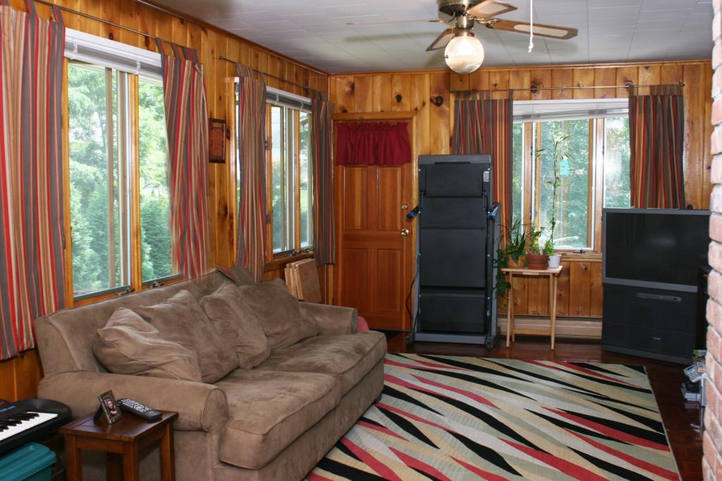 MLS #/Web ID: 2709227