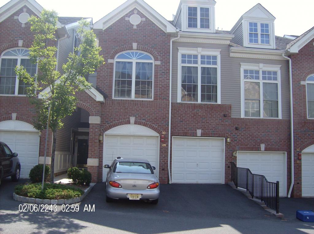 MLS #/Web ID: 2709527
