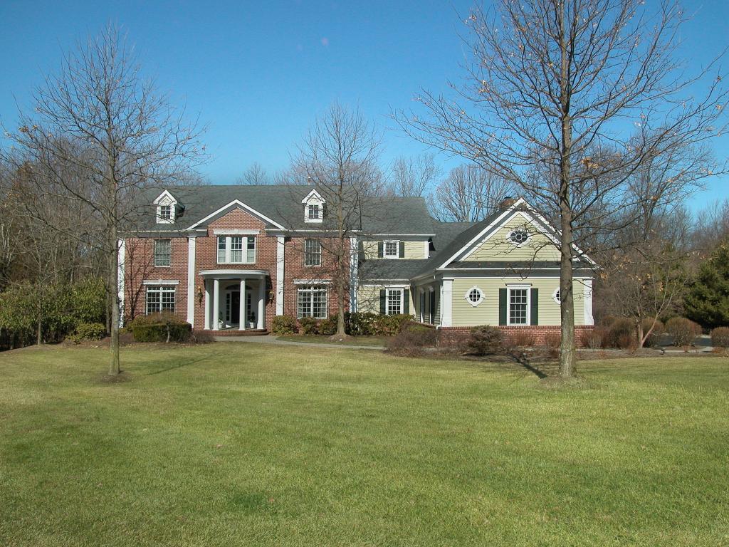 MLS #/Web ID: 2716127