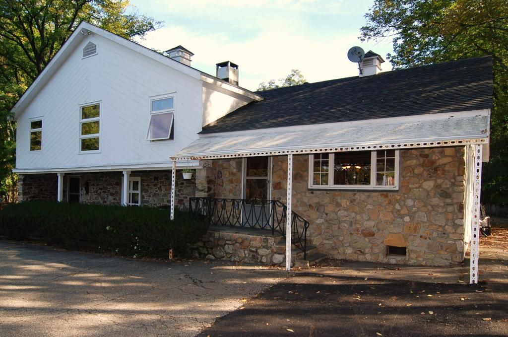 MLS #/Web ID: 2716527