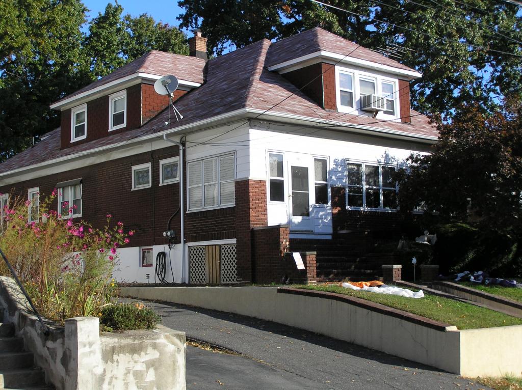 MLS #/Web ID: 2722327