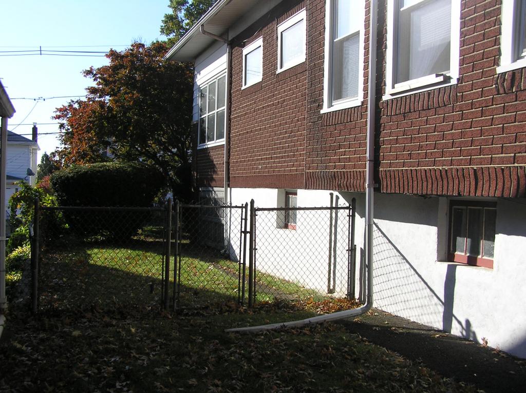 MLS #/Web ID: 2722327
