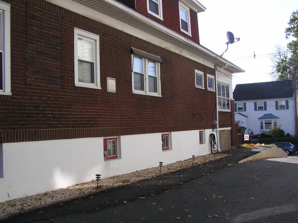 MLS #/Web ID: 2722327