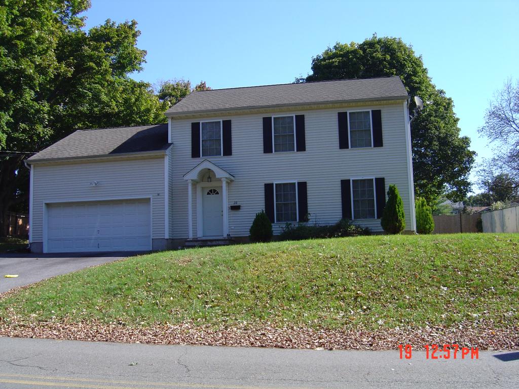 MLS #/Web ID: 2722427