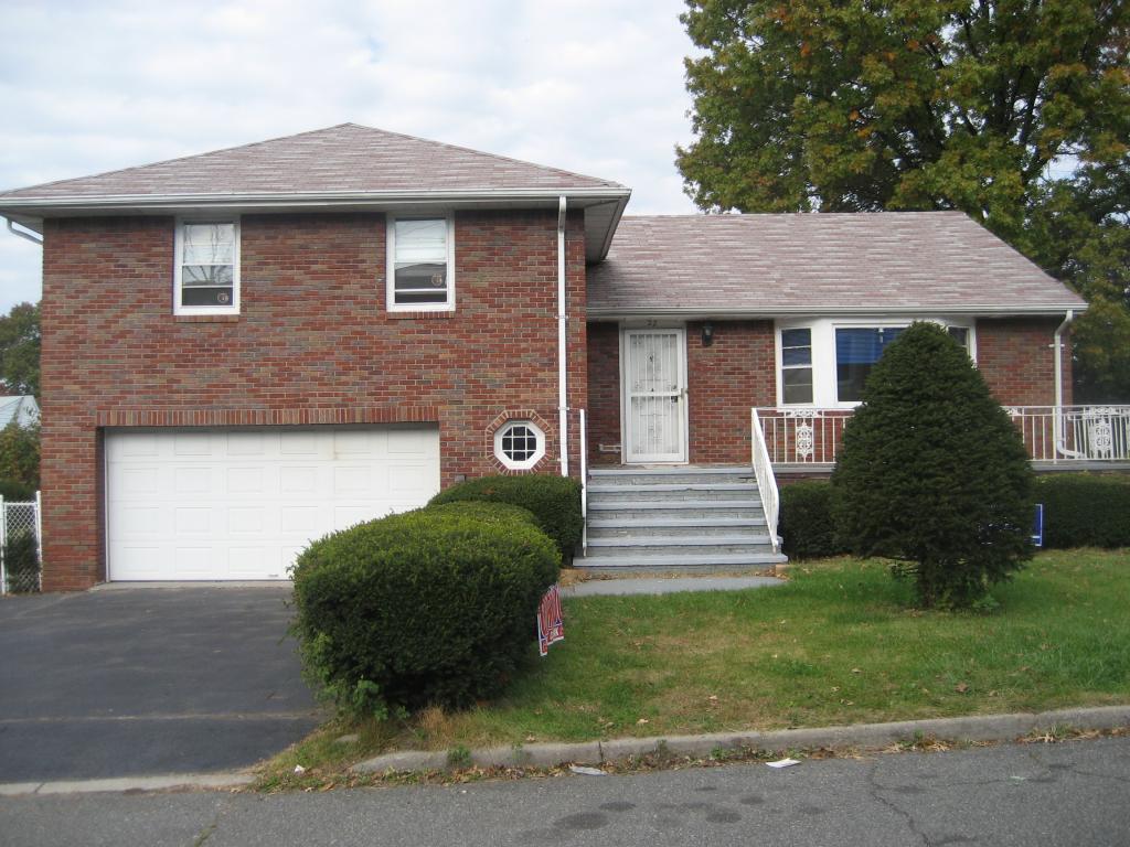 MLS #/Web ID: 2722827