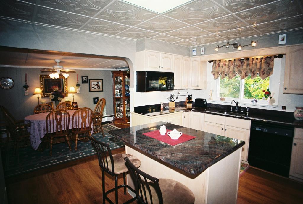 MLS #/Web ID: 2725427