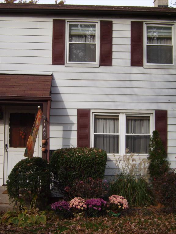 MLS #/Web ID: 2727627