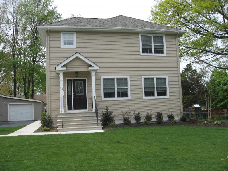 13 GRANT AVE