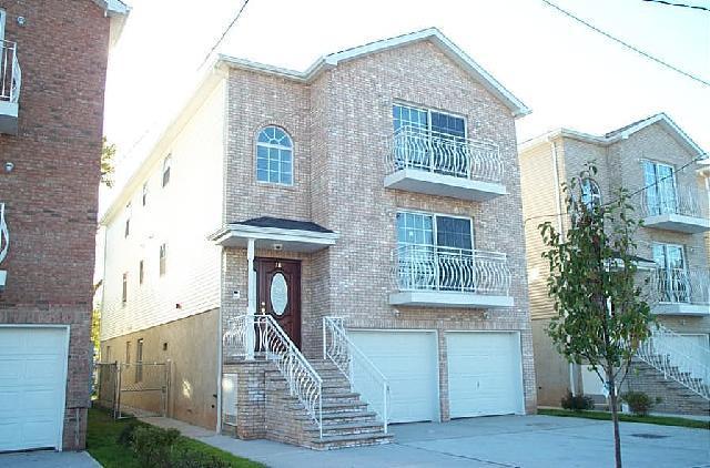 MLS #/Web ID: 2487028