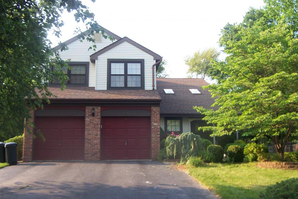 32 STRATFORD DR