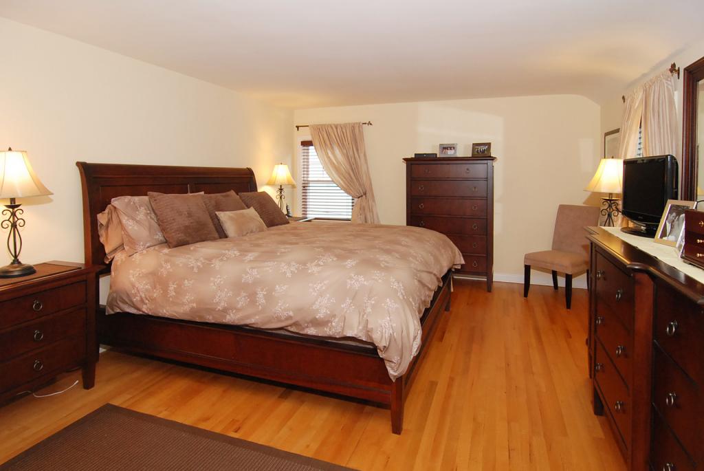 MLS #/Web ID: 2695728