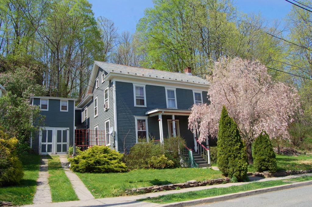 MLS #/Web ID: 2706428