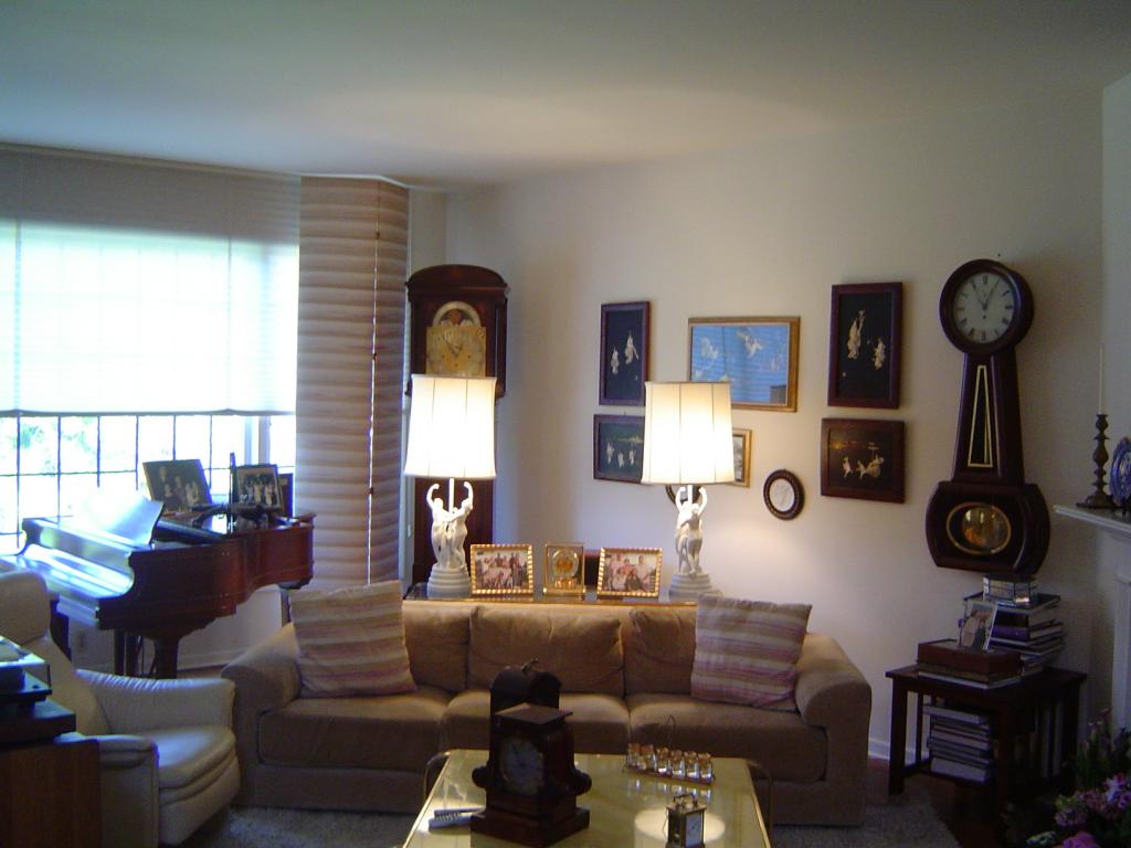2 HOGAN CT
