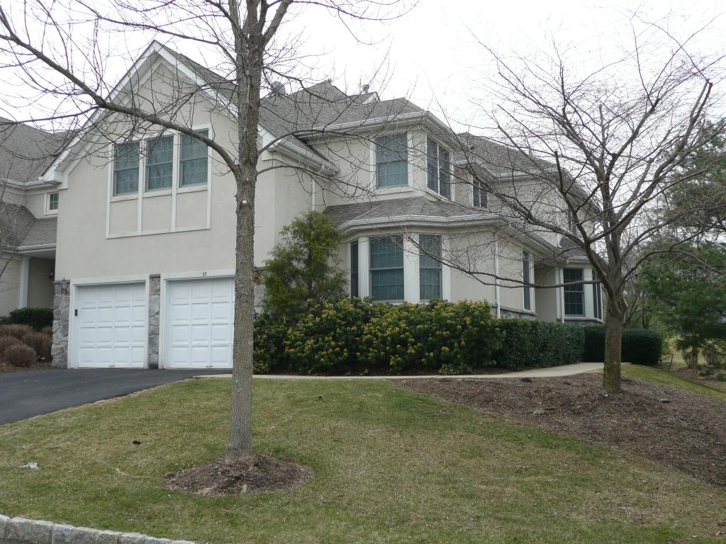 18 BENEDICT CRES