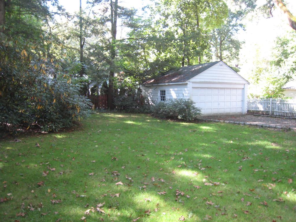 22 GLADDING RD