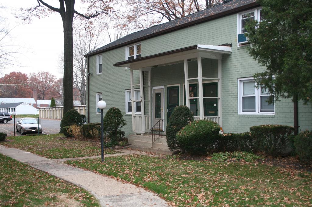 520 BROOKLAWN AVE APT H1